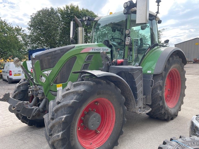 Fendt 724 S4 Profi Plus