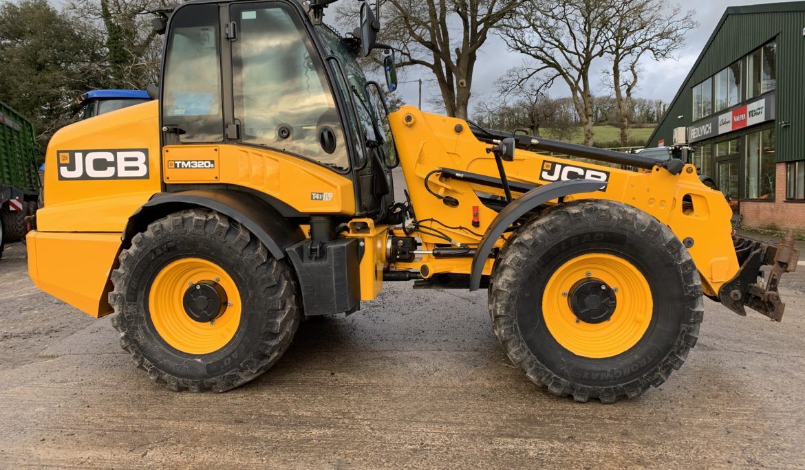 JCB TM320S (HG17 CGK)