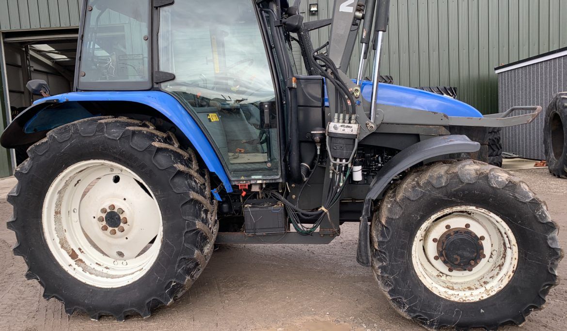 New Holland TS115 (WF02 EXJ)