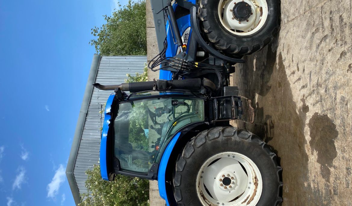 New Holland TS115A (WM04 RBZ)