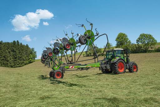 Fendt Lotus Tedder 1250 Trailed