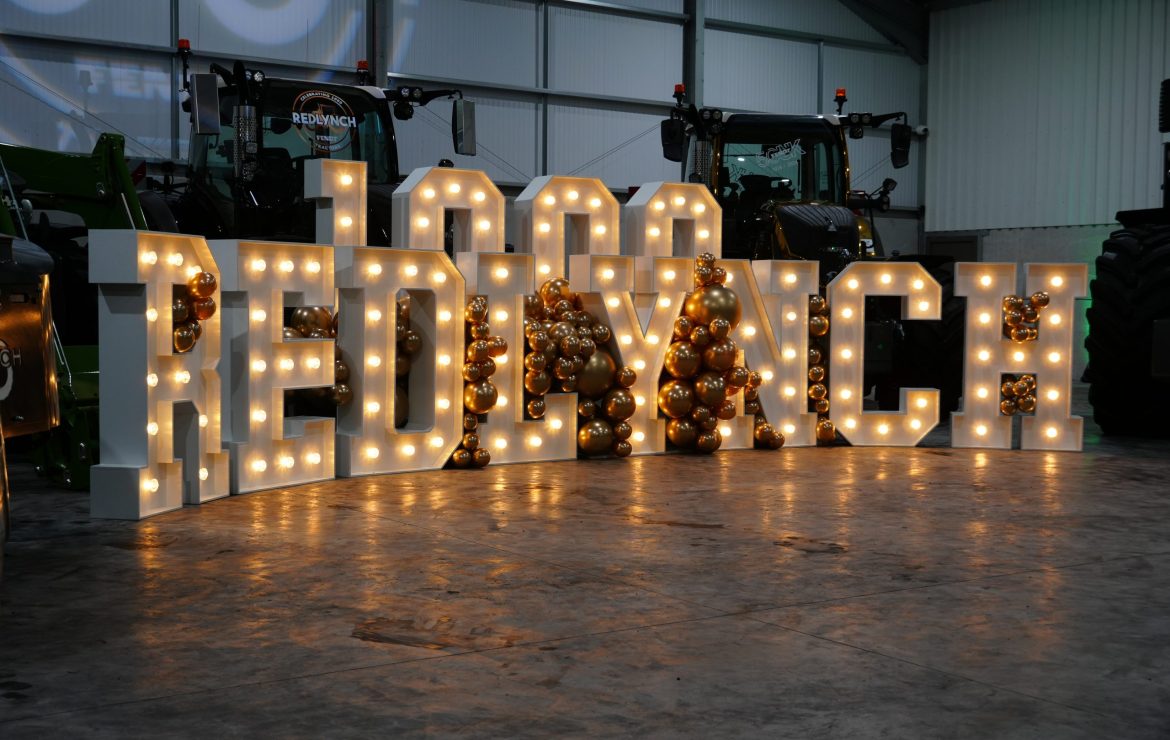 Redlynch Agricultural Engineering Celebrates Handover of 1000th Fendt Tractor